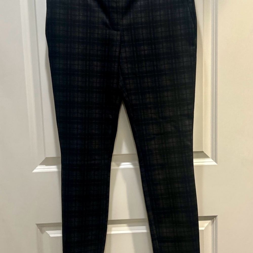 Women Dalia Black Gray Plaid Pull On Skinny Ankle Dress Pants, MED, Pre-Owned